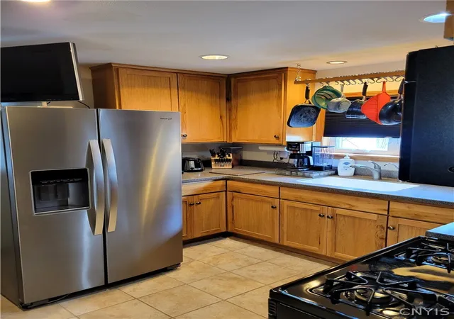 Homes for sale in Auburn, NY | 98 E Genesee St, Auburn, NY 13021 | MLS# S1680612