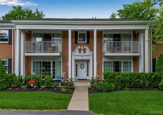 1st image of 15 Hickory Hill Rd #E, Buffalo, NY 14221 | MLS# B1678859