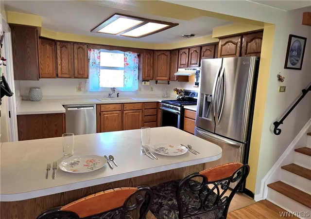 3rd image of 636 Evergreen Dr, Tonawanda, NY 14150 | MLS# B1681168