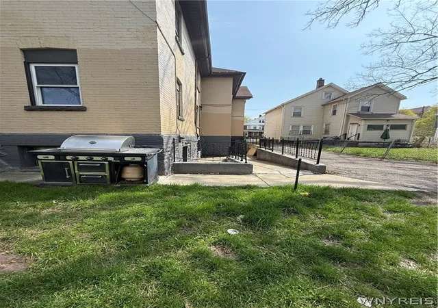 Listing Photo 5 - Condo for sale in building located at 1028 S Ave, Niagara Falls, NY 14305