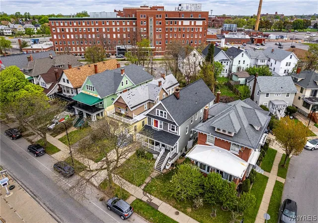 5th image of 260 Humboldt Pkwy, Buffalo, NY 14214 | MLS# B1681680