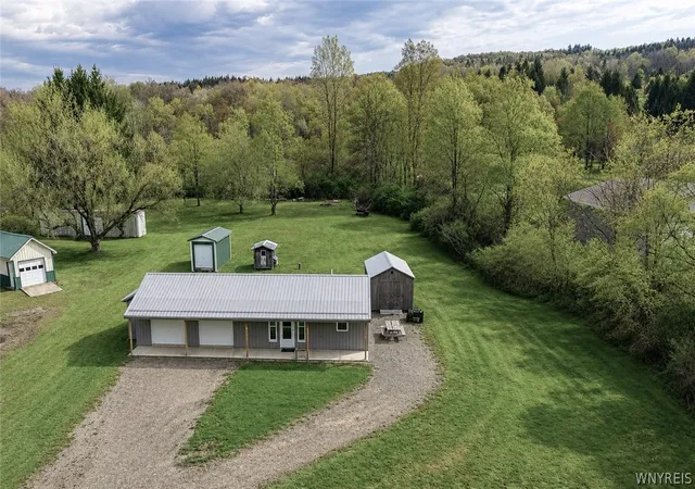 Homes for sale in New Albion, NY | 9430 New Albion Rd, New Albion, NY 14719 | MLS# B1680064