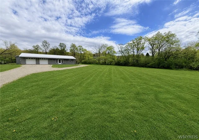 Homes for sale in New Albion, NY | 9430 New Albion Rd, New Albion, NY 14719 | MLS# B1680064