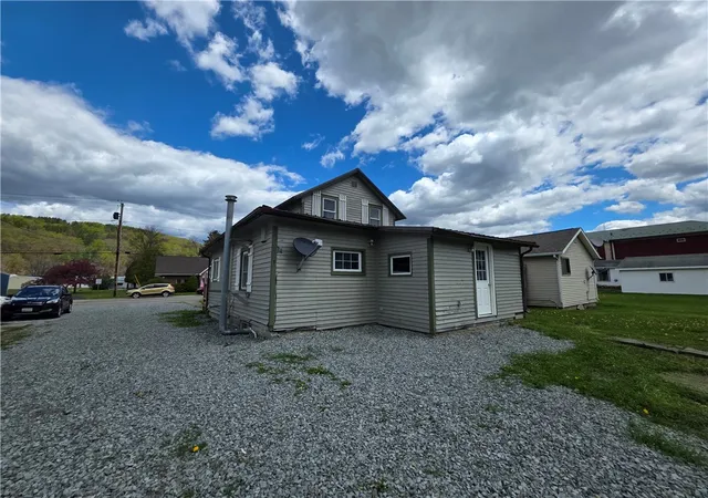 Photo 5 of Single family home for sale at 501 W Main St, Independence, NY 14709 | MLS# R1680782 | Listing updated on 2026-07-29