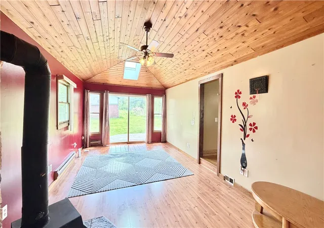 Homes for sale in Ontario, NY | 312 Berg Rd, Ontario, NY 14519 | MLS# R1681727