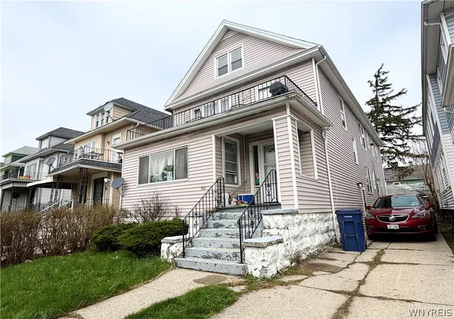 2nd image of 182 Brunswick Blvd, Buffalo, NY 14208 | MLS# B1681349