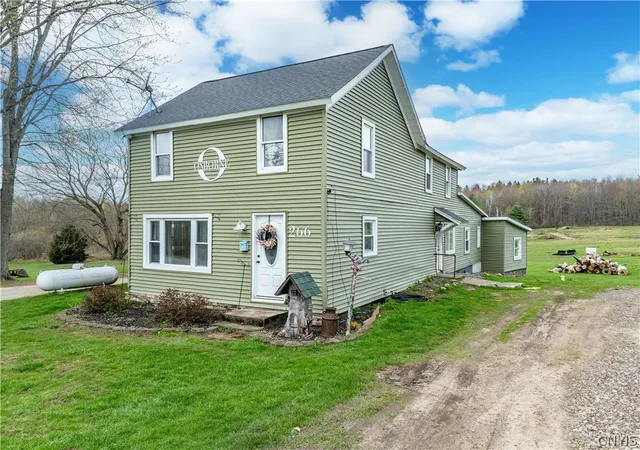 Homes for sale in Volney, NY | 266 Howard Rd, Volney, NY 13069 | MLS# S1681736