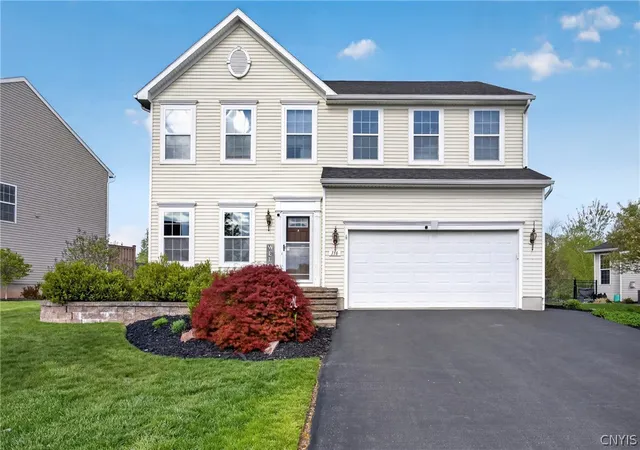 Homes for sale in Manlius, NY | 116 Kensington High St, Manlius, NY 13116 | MLS# S1681423