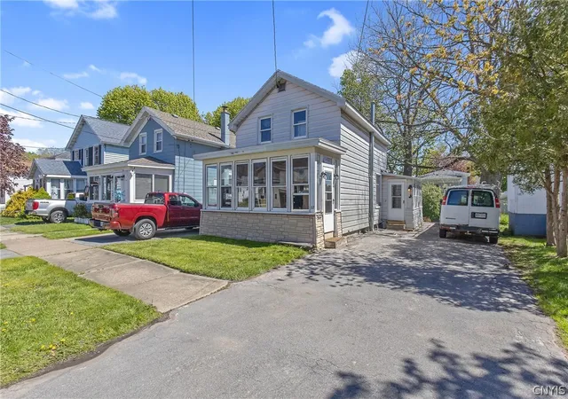 Photo 2 of Sale Pending at 37 E 5th Street, Oswego, NY 13126 | MLS# S1681614 | Listing updated on 2026-07-27
