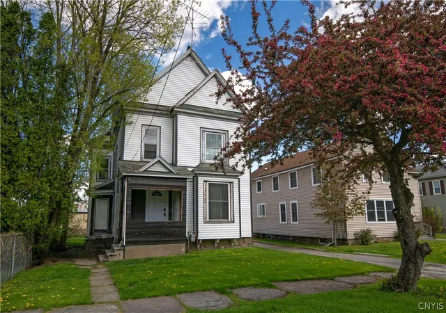Homes for sale in Whitestown, NY | 134 Whitesboro St, Whitestown, NY 13495 | MLS# S1679395