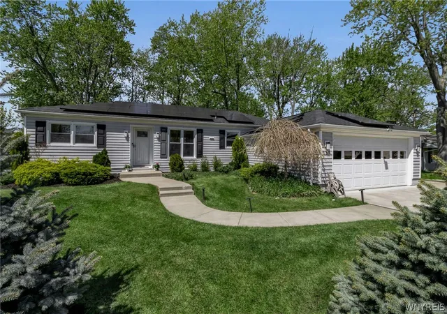 Homes for sale in Amherst, NY | 126 Country Pkwy, Amherst, NY 14221 | MLS# B1681259