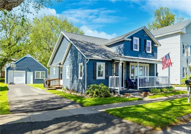 Photo 3 of Sale Pending at 407 Miller St, Oriskany, NY 13424 | MLS# S1681690 | Listing updated on 2026-08-03