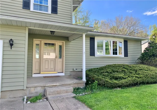 Homes for sale in Deerfield, NY | 5401 Summerset Wy, Deerfield, NY 13502 | MLS# S1681569
