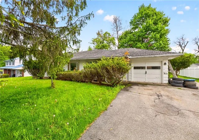 Homes for sale in Arcadia, NY | 123 Lea Dr, Arcadia, NY 14513 | MLS# R1681766