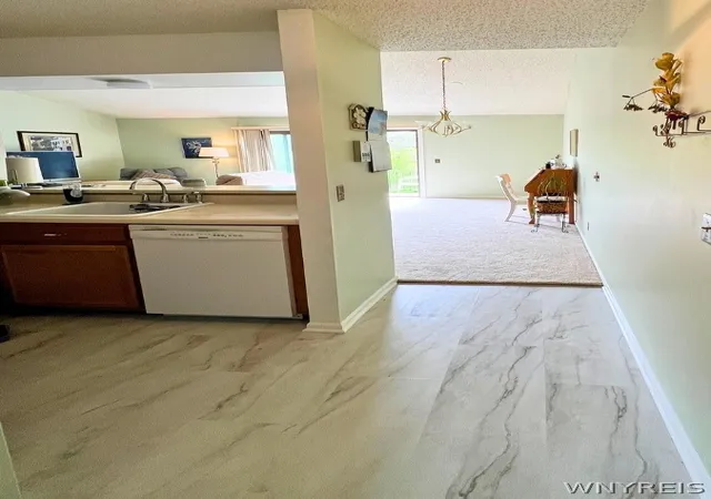 3rd image of 77 B Foxberry Dr, Getzville, NY 14068 | MLS# B1680848