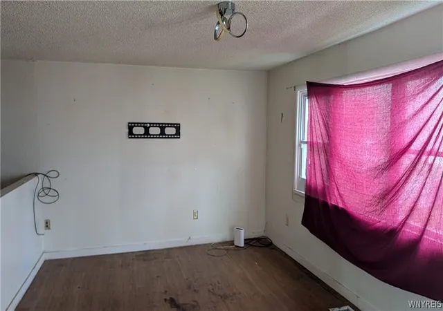 2nd image of 83 Thompson St, Buffalo, NY 14207 | MLS# B1680653