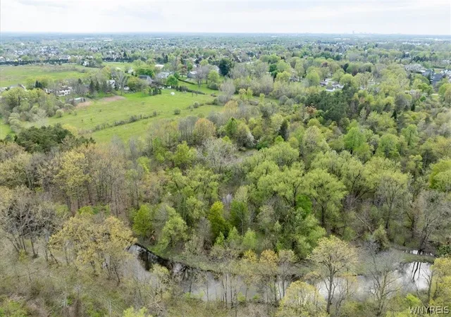 16th image of 242 Pleasant View Dr, Lancaster, NY 14086 | MLS# B1681858