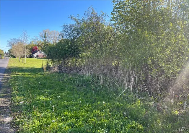 Photo 2 of Sale Pending at 212 Dunning Ave, Auburn, NY 13021 | MLS# S1681901 | Listing updated on 2026-08-03