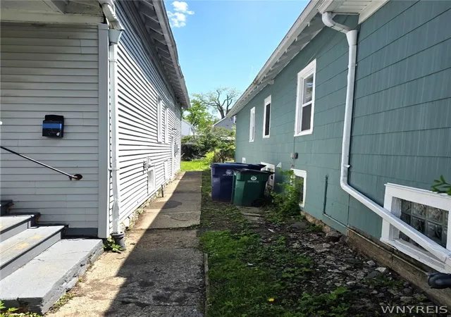 Homes for sale in Buffalo, NY | 255 Wyoming St, Buffalo, NY 14215 | MLS# B1681920