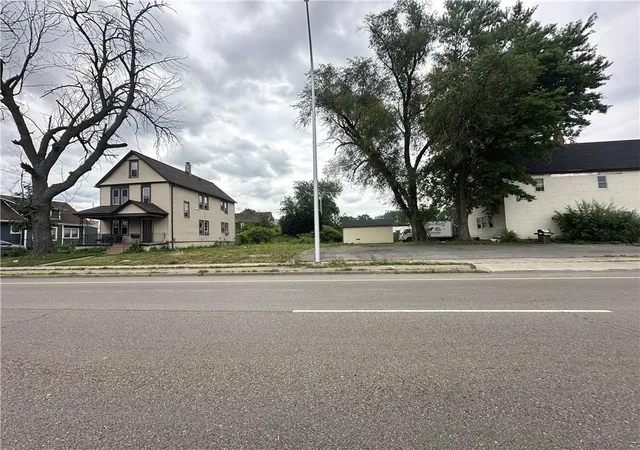 1st image of 417 Bailey Ave, Buffalo, NY 14210 | MLS# R1681970