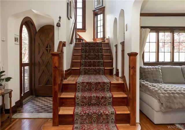 3rd image of 942 Harrison Ave, Niagara Falls, NY 14305 | MLS# B1681792