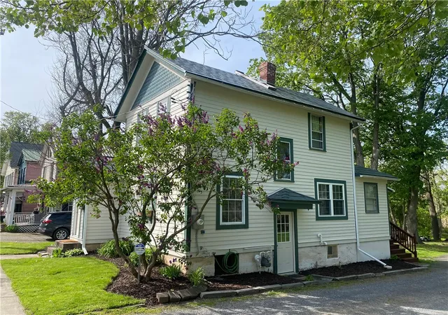 Homes for sale in Palmyra, NY | 409 Canal St, Palmyra, NY 14522 | MLS# R1681140