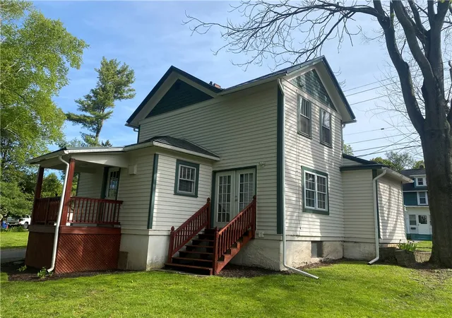 Homes for sale in Palmyra, NY | 409 Canal St, Palmyra, NY 14522 | MLS# R1681140