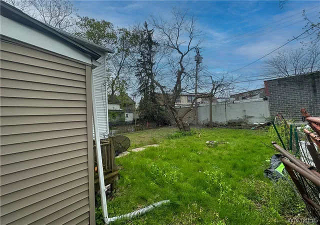 17th image of 32 Custer St, Buffalo, NY 14214 | MLS# B1681150