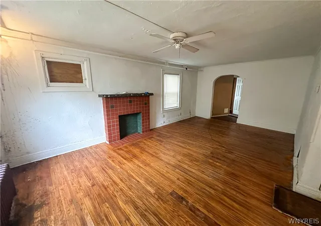 4th image of 32 Custer St, Buffalo, NY 14214 | MLS# B1681150