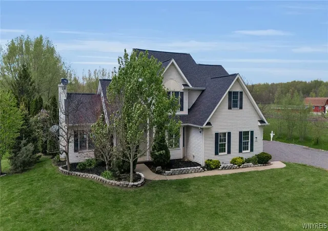 3rd image of 5435 Mapleton Rd, Pendleton, NY 14094 | MLS# B1681838