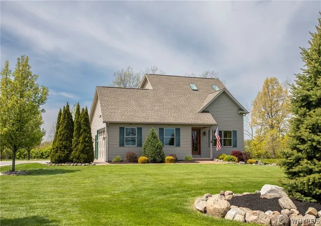 Homes for sale in Cambria, NY | 4444 Cambria Wilson Rd, Cambria, NY 14094 | MLS# B1682034