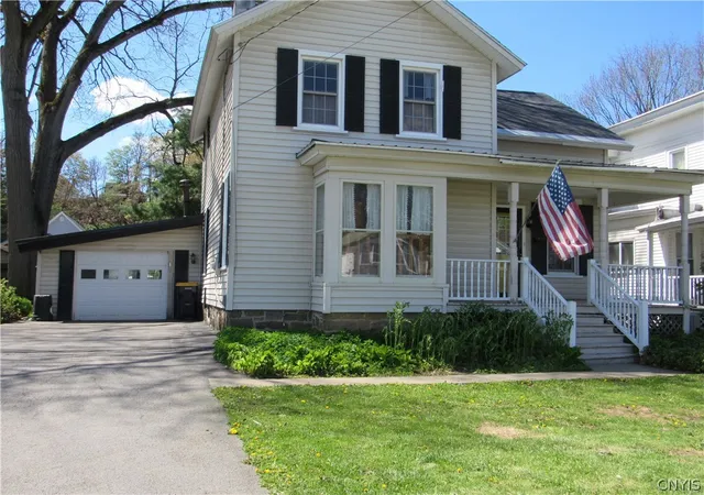 Homes for sale in German Flatts, NY | 32 Elm St, German Flatts, NY 13357 | MLS# S1681733