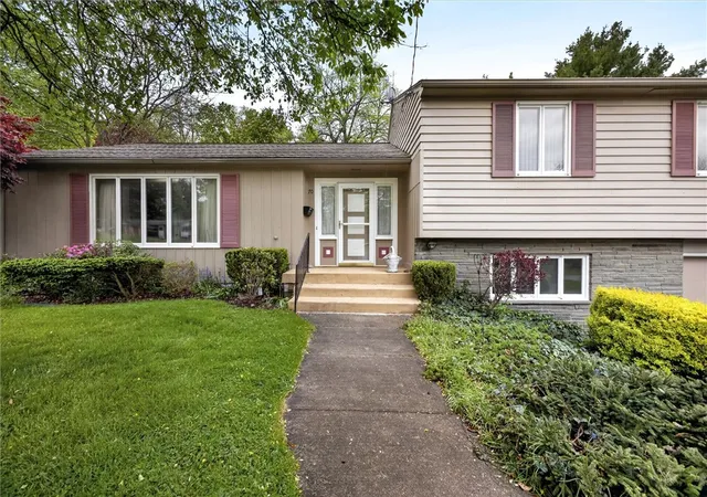 Homes for sale in Phelps, NY | 70 William St, Phelps, NY 14532 | MLS# R1681510