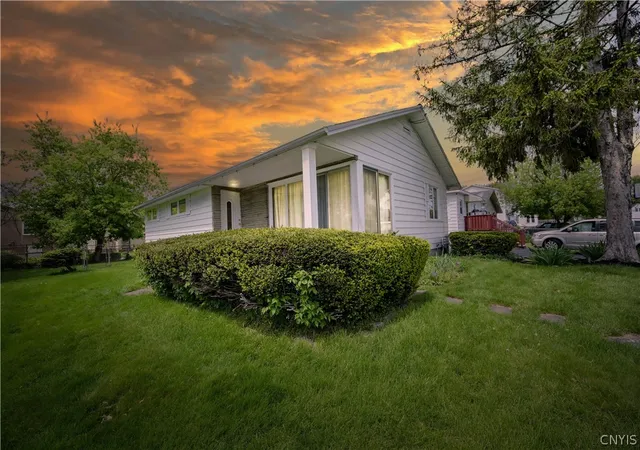 1st image of 308 Raphael Ave, Syracuse, NY 13211 | MLS# S1682015