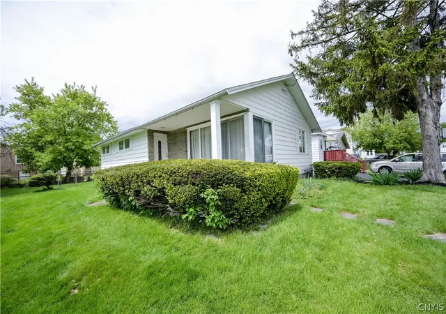 2nd image of 308 Raphael Ave, Syracuse, NY 13211 | MLS# S1682015