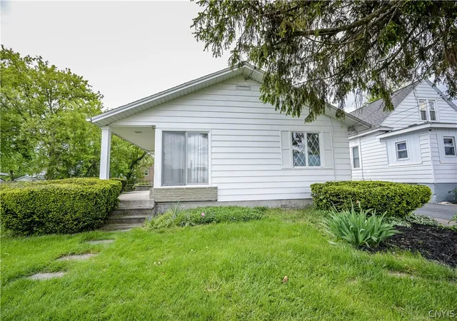 3rd image of 308 Raphael Ave, Syracuse, NY 13211 | MLS# S1682015