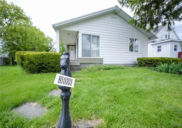 4th image of 308 Raphael Ave, Syracuse, NY 13211 | MLS# S1682015