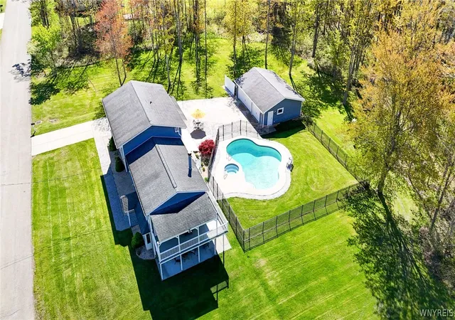 3rd image of 565 Laurel St, Angola, NY 14006 | MLS# B1680907