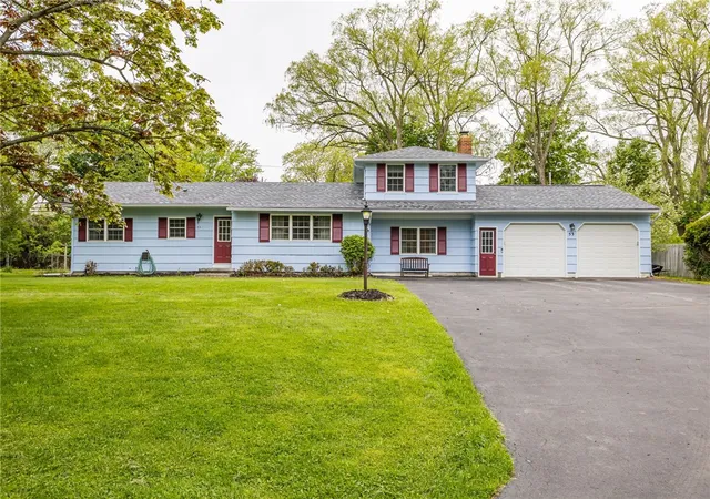 Homes for sale in Henrietta, NY | 53 Guildhall Rd, Henrietta, NY 14623 | MLS# R1680367