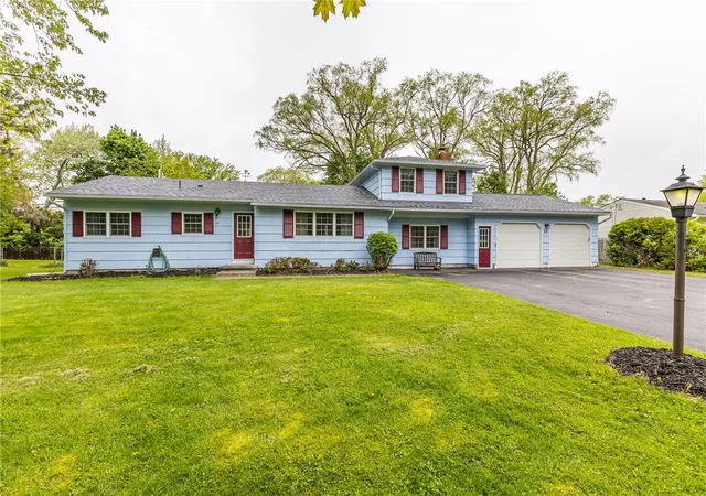 Homes for sale in Henrietta, NY | 53 Guildhall Rd, Henrietta, NY 14623 | MLS# R1680367