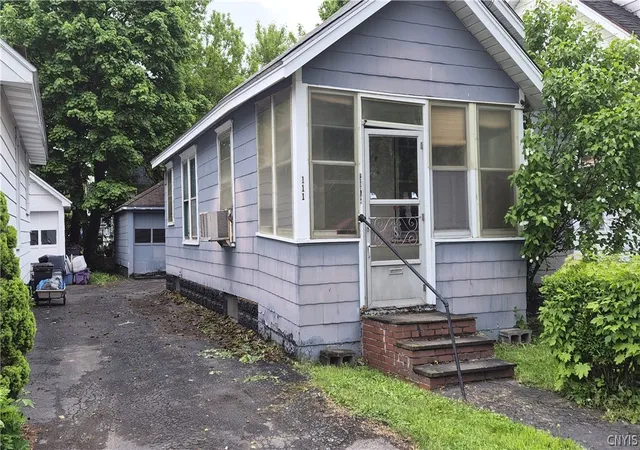 1st image of 111 Kincaid Ave, Syracuse, NY 13204 | MLS# S1682096