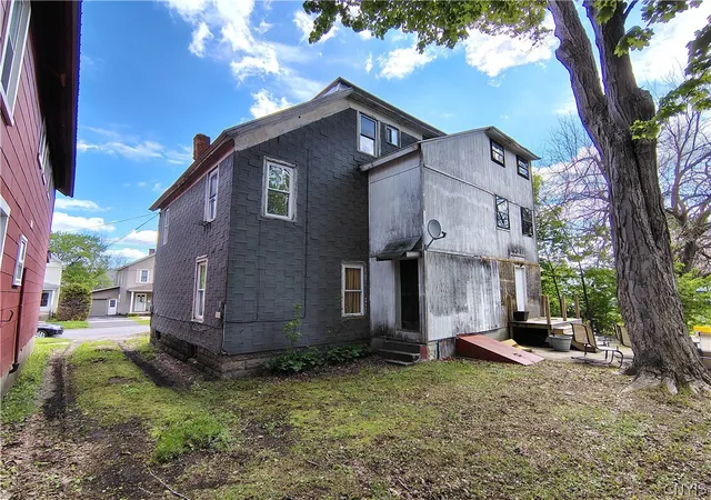 39th image of 220 3rd Ave, Frankfort, NY 13340 | MLS# S1681593