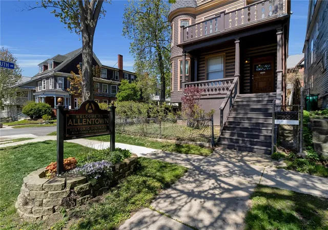 Homes for sale in Buffalo, NY | 314 Hudson St, Buffalo, NY 14201 | MLS# R1681796