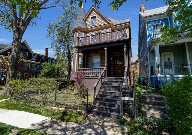 Homes for sale in Buffalo, NY | 314 Hudson St, Buffalo, NY 14201 | MLS# R1681796