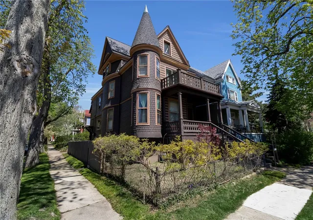 Homes for sale in Buffalo, NY | 314 Hudson St, Buffalo, NY 14201 | MLS# R1681796