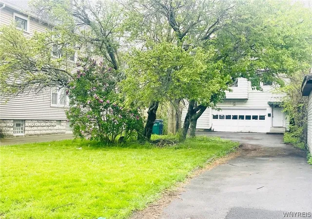 2nd image of 115 Stratford Rd, Buffalo, NY 14216 | MLS# B1682141