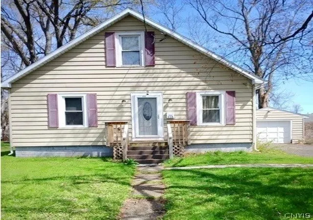 Photo 2 of Single family home for sale at 916 Elwood St, Rome, NY 13440 | MLS# S1682122 | Listing updated on 2026-07-21
