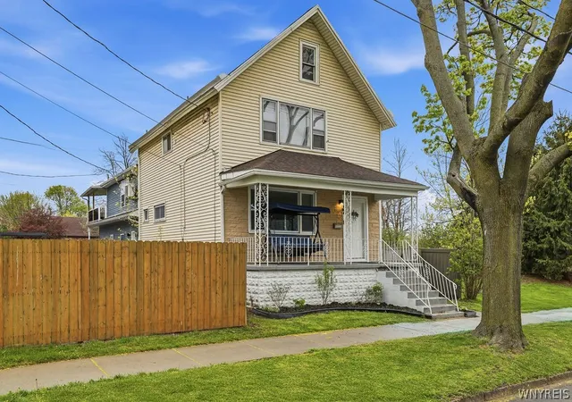 Homes for sale in Buffalo, NY | 27 Rhode Island St, Buffalo, NY 14213 | MLS# B1682182