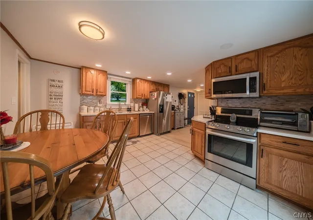 3rd image of 10026 Jordan Rd, Jordan, NY 13080 | MLS# S1680914