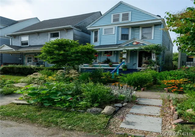 2nd image of 299 W Delavan Ave Ave, Buffalo, NY 14213 | MLS# B1681994